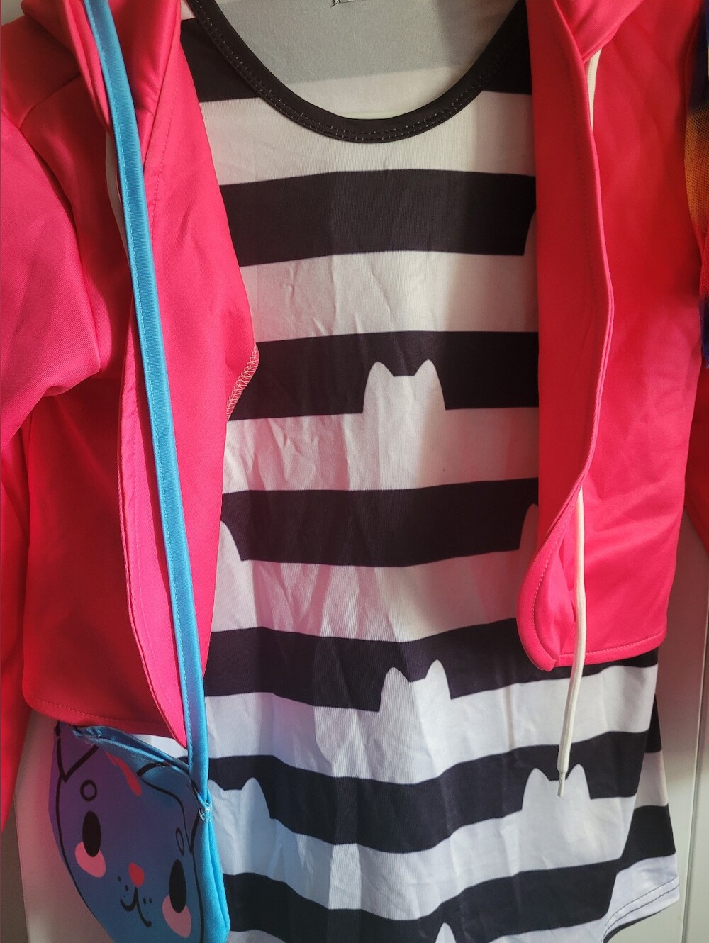 Girl's "Gabby Cat" Costume. Size 9-10 - Picture 3 of 8